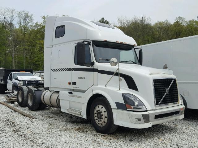 4V4NC9TG66N409145 - 2006 VOLVO VN VNL WHITE photo 1