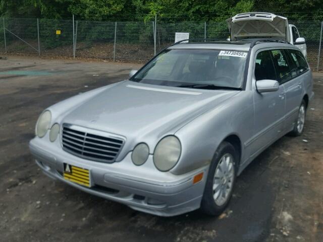 WDBJH82J81X051531 - 2001 MERCEDES-BENZ E 320 4MAT SILVER photo 2