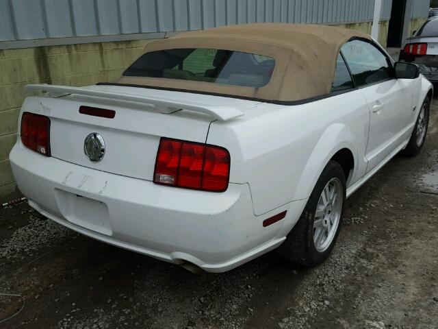 1ZVFT85H475219441 - 2007 FORD MUSTANG GT WHITE photo 4