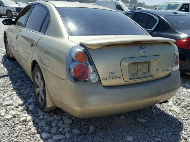 1N4AL11D92C181691 - 2002 NISSAN ALTIMA BAS GOLD photo 3