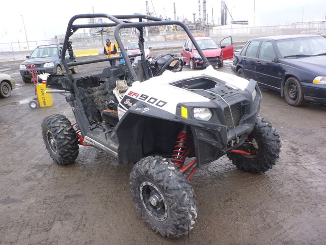 4XAJH87A2BB399406 - 2011 POLARIS RANGER RZR WHITE photo 1