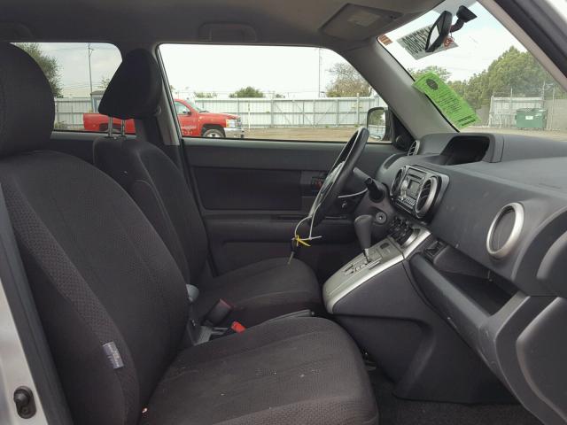 JTLZE4FEXA1105017 - 2010 TOYOTA SCION XB SILVER photo 5