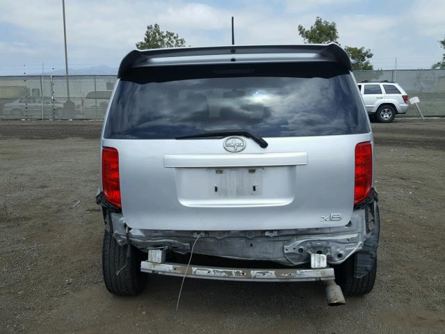 JTLZE4FEXA1105017 - 2010 TOYOTA SCION XB SILVER photo 9