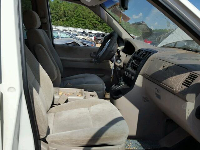 KNDUP131246570575 - 2004 KIA SEDONA EX WHITE photo 5