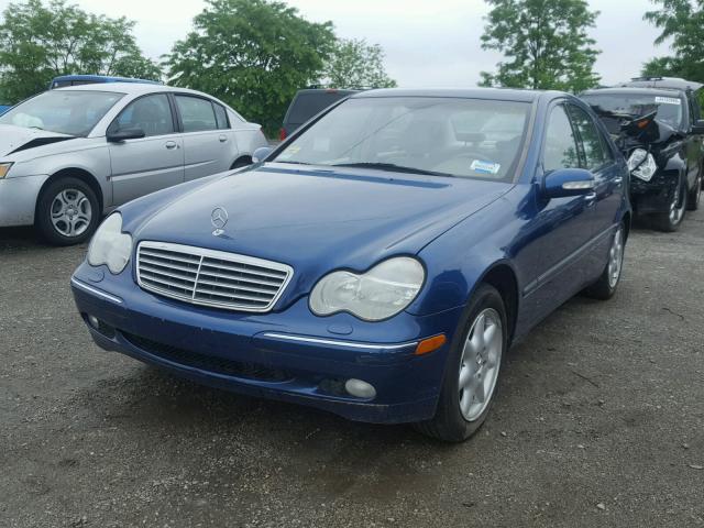 WDBRF61J82F144975 - 2002 MERCEDES-BENZ C 240 BLUE photo 2