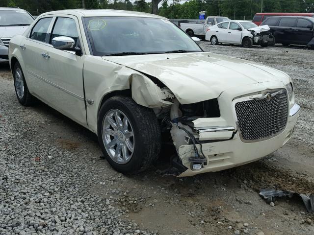 2C3AA63H05H657281 - 2005 CHRYSLER 300C CREAM photo 1