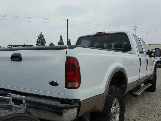 1FTWW31P95EC11715 - 2005 FORD F350 SRW S WHITE photo 4