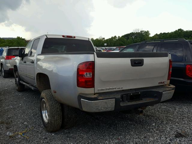 1GTJC33628F160208 - 2008 GMC SIERRA C35 SILVER photo 3