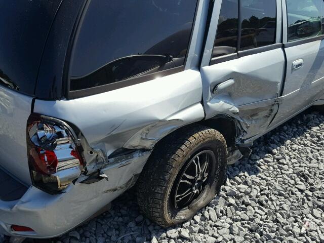 1GNDS13S072127660 - 2007 CHEVROLET TRAILBLAZE SILVER photo 9