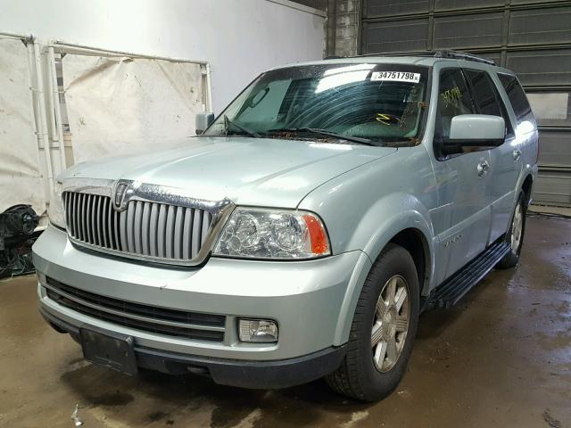 5LMFU285X5LJ06514 - 2005 LINCOLN NAVIGATOR 银色 照片 2