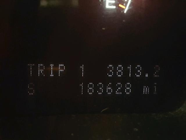 5LMFU285X5LJ06514 - 2005 LINCOLN NAVIGATOR 银色 照片 8