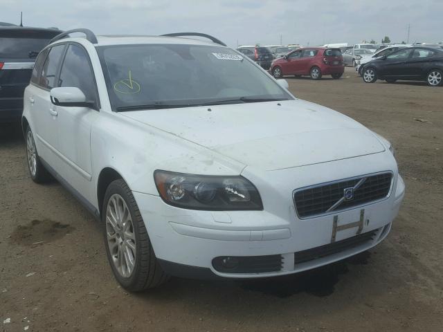 YV1MJ682352080942 - 2005 VOLVO V50 T5 WHITE photo 1