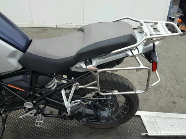 WB10A120XGZ665765 - 2016 BMW R1200 GS A GRAY photo 6