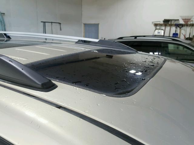 1GKLRMED1AJ138233 - 2010 GMC ACADIA SLT BEIGE photo 9