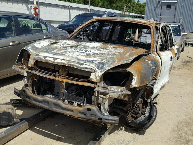 L0TN0V1N34758957 - 2002 HYUNDAI SANTA FE G BURN photo 2