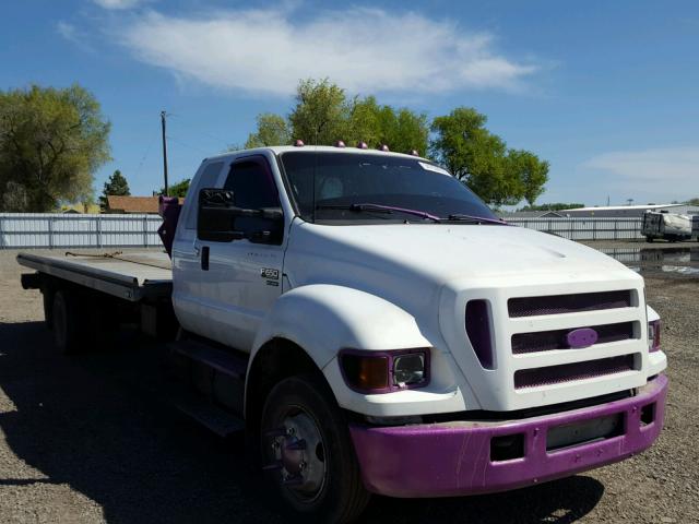 3FRNX65R44V662143 - 2004 FORD F650 SUPER WHITE photo 1