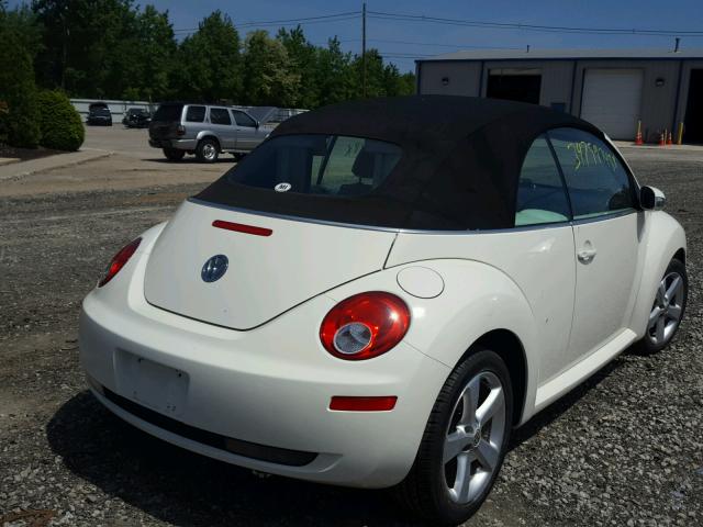 3VWFF31Y97M417717 - 2007 VOLKSWAGEN NEW BEETLE WHITE photo 4