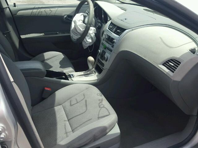 1G1ZA5E02A4142444 - 2010 CHEVROLET MALIBU LS Gümüş foto 5