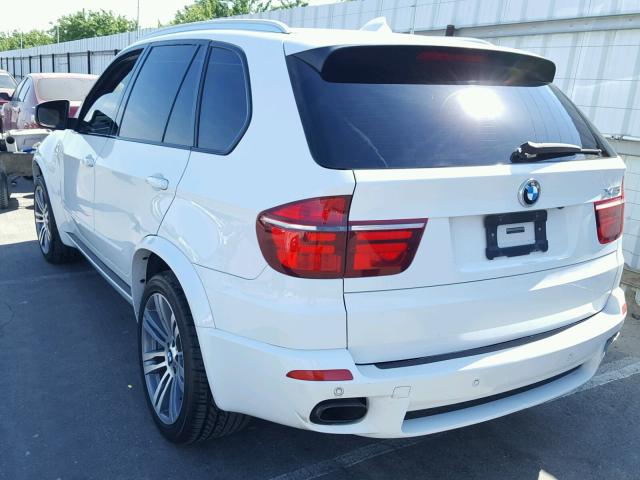 5UXZV4C59BL415647 - 2011 BMW X5 XDRIVE3 WHITE photo 3