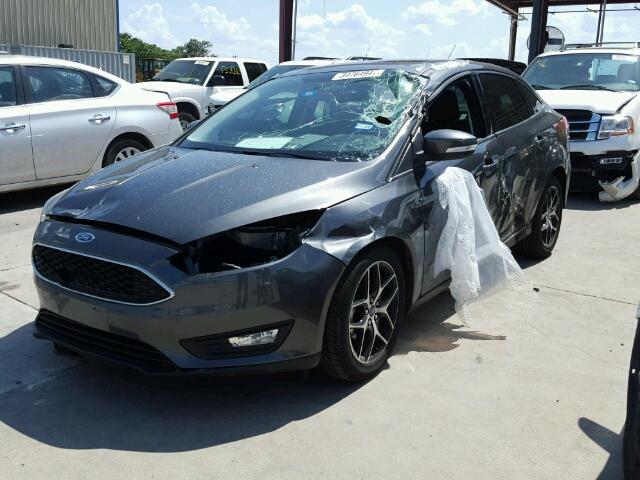 1FADP3H26HL204533 - 2017 FORD FOCUS GRAY photo 2