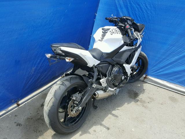 JKAEXEJ16HDA00088 - 2017 KAWASAKI EX650 J თეთრი ფოტო 4