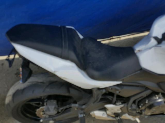 JKAEXEJ16HDA00088 - 2017 KAWASAKI EX650 J თეთრი ფოტო 6