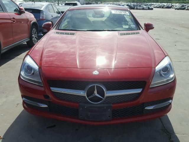 WDDPK4HA8FF096680 - 2015 MERCEDES-BENZ SLK 250 RED photo 9