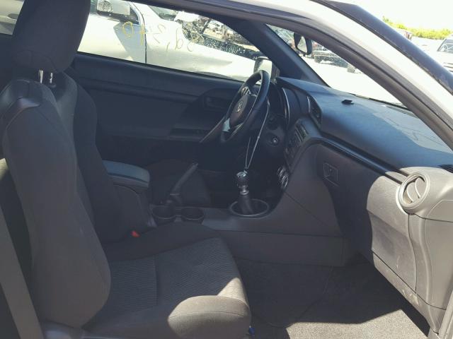 JTKJF5C72D3063574 - 2013 TOYOTA SCION TC 白色 照片 5