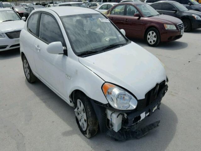 KMHCM36CX8U058945 - 2008 HYUNDAI ACCENT GS WHITE photo 1