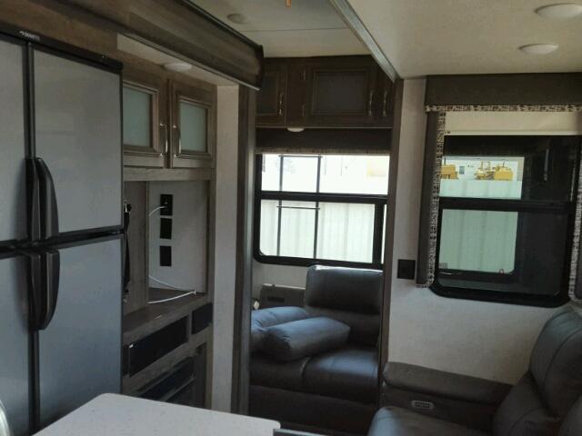 4YDF30526JA741211 - 2018 KEYSTONE MONTANA TAN photo 8