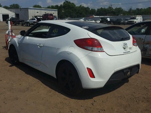 KMHTC6AD3DU173420 - 2013 HYUNDAI VELOSTER B WHITE photo 3