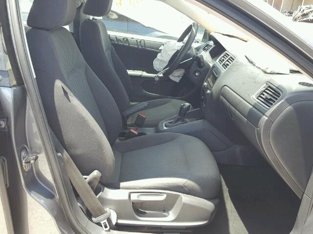 3VW2K7AJ7DM241198 - 2013 VOLKSWAGEN JETTA BASE ნაცრისფერი ფოტო 5