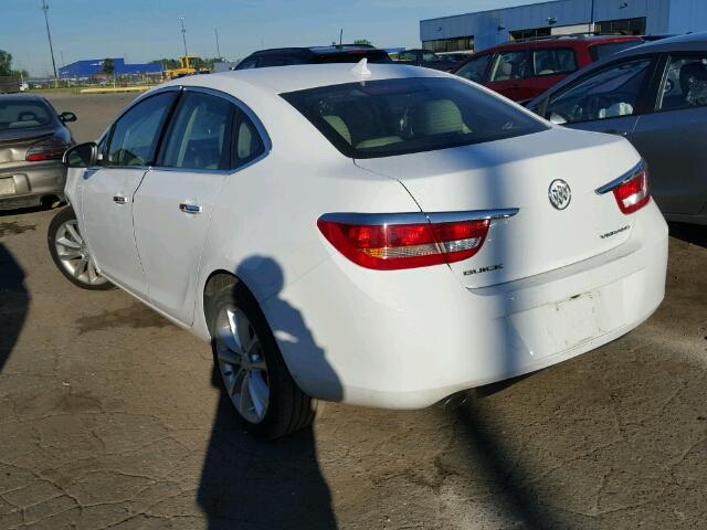 1G4PP5SK2D4164818 - 2013 BUICK VERANO WHITE photo 3