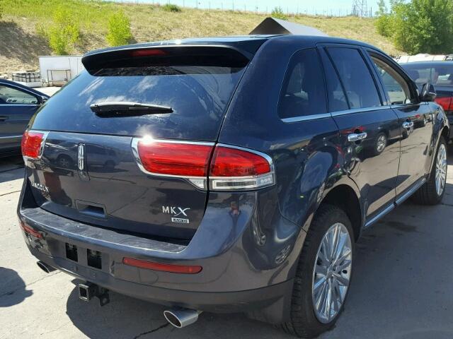 2LMDJ8JK9DBL37168 - 2013 LINCOLN MKX CHARCOAL photo 4