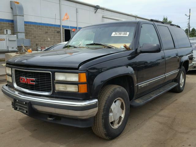 3GKFK16R3VG520684 - 1997 GMC SUBURBAN K BLACK photo 2