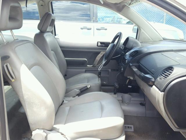 3VWCA21C9XM442245 - 1999 VOLKSWAGEN NEW BEETLE 银色 照片 5