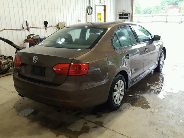 3VW2K7AJ8EM222421 - 2014 VOLKSWAGEN JETTA BASE 棕色 照片 4