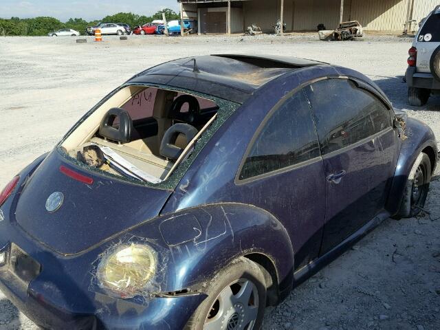 3VWCC21C11M409628 - 2001 VOLKSWAGEN NEW BEETLE 蓝色 照片 9
