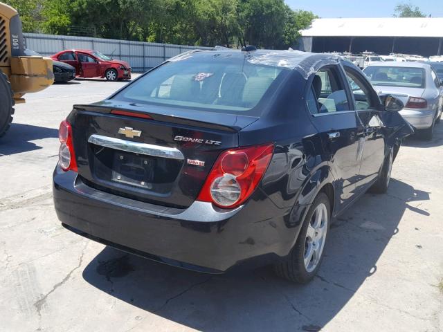 1G1JE5SB1F4110776 - 2015 CHEVROLET SONIC LTZ BLACK photo 4