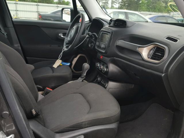 ZACCJBAB0HPG35263 - 2017 JEEP RENEGADE S ნაცრისფერი ფოტო 5