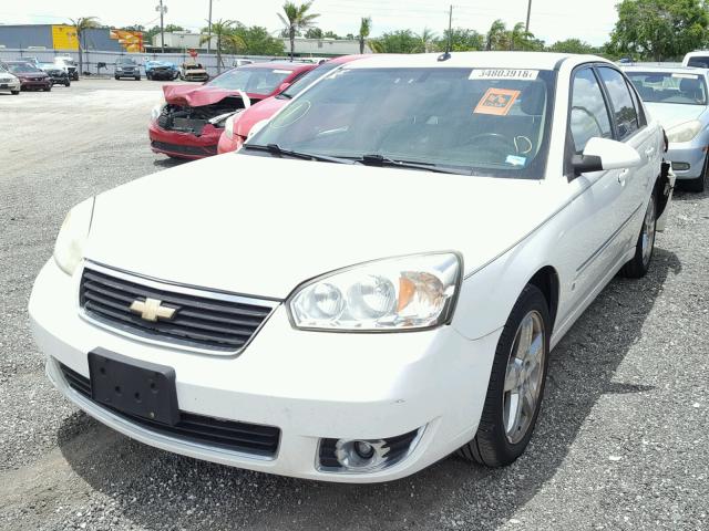1G1ZU57N87F116475 - 2007 CHEVROLET MALIBU LTZ WHITE photo 2