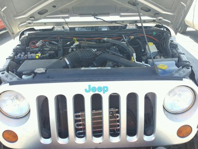 1J4GA2D11BL564763 - 2011 JEEP WRANGLER S SILVER photo 7