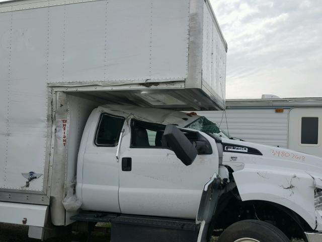 1FDNX7AY4GDA03173 - 2016 FORD F750 SUPER WHITE photo 9