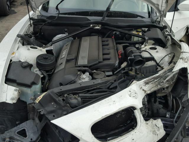 4USBT33504LS49146 - 2004 BMW Z4 2.5 WHITE photo 7