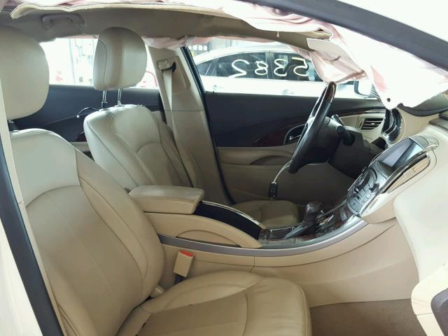 1G4GJ5E30CF314823 - 2012 BUICK LACROSSE T WHITE photo 5