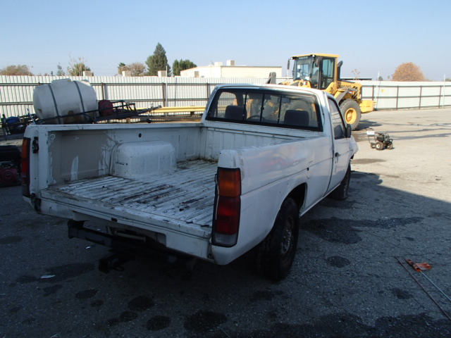 1N6HD12S7NC305297 - 1992 NISSAN TRUCK LONG WHITE photo 4