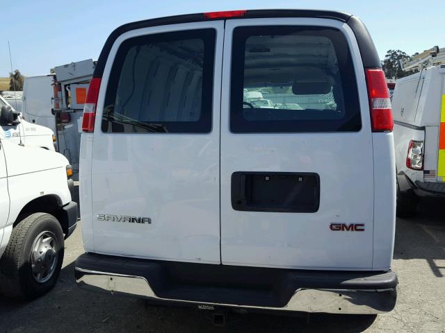 1GTW7AFF2G1168931 - 2016 GMC SAVANA G25 WHITE photo 9