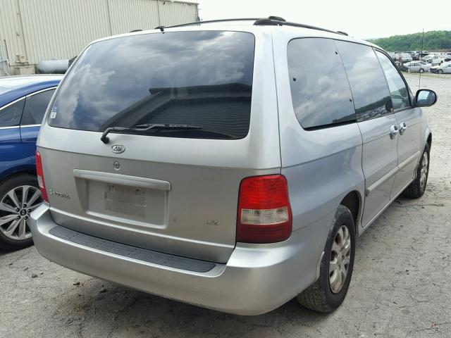 KNDUP131256651187 - 2005 KIA SEDONA EX SILVER photo 4