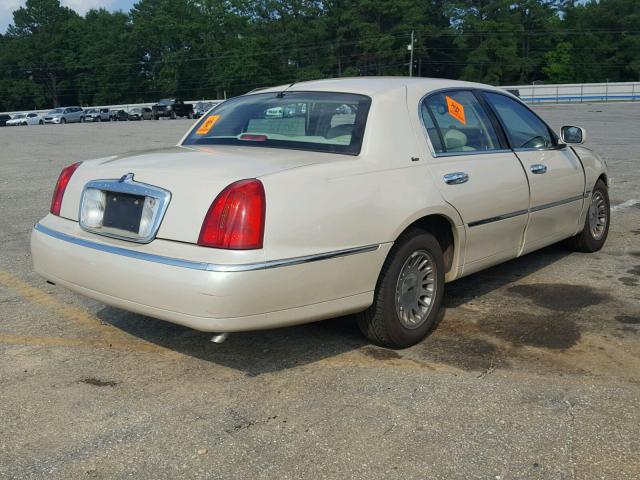 1LNHM83W4YY770748 - 2000 LINCOLN TOWN CAR C CREAM photo 4