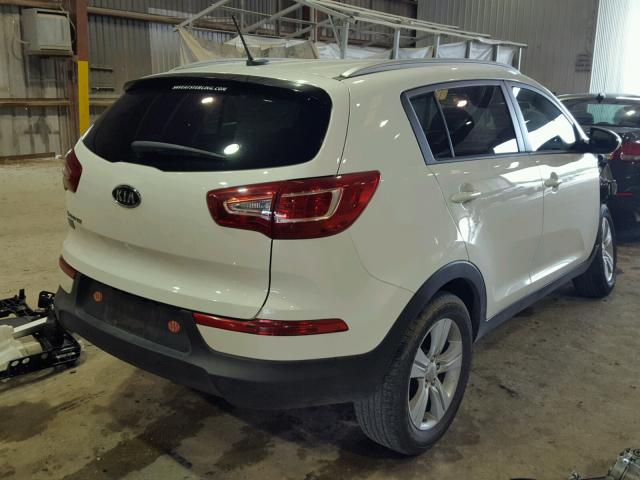 KNDPB3A22C7198005 - 2012 KIA SPORTAGE B WHITE photo 4